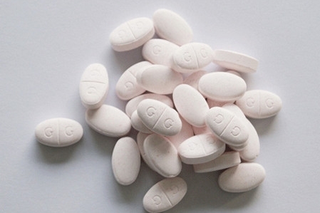 全自动中文字幕麻豆提醒过量服用钙片的危害